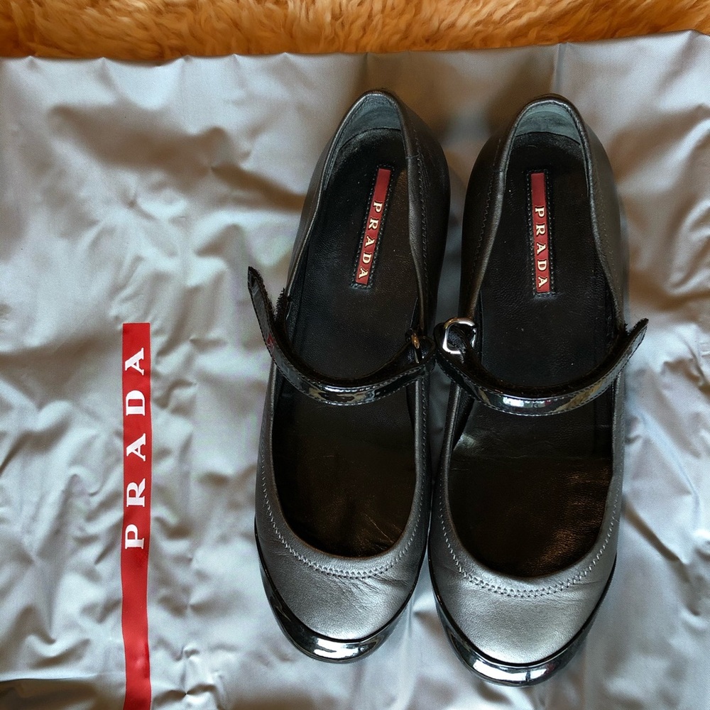 Prada Women's Black and Gray Mary Jane Flats